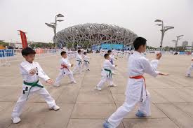 给孩子带来惊喜!五款超酷户外儿童滑梯造型打造快乐童年
